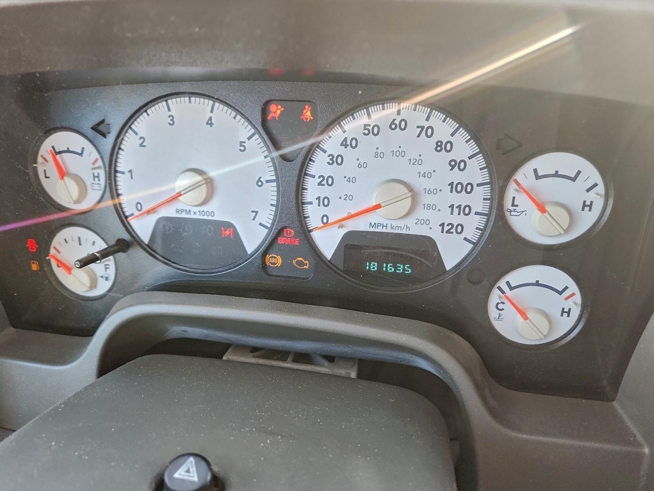 Dodge Ram 2500 St Image 4