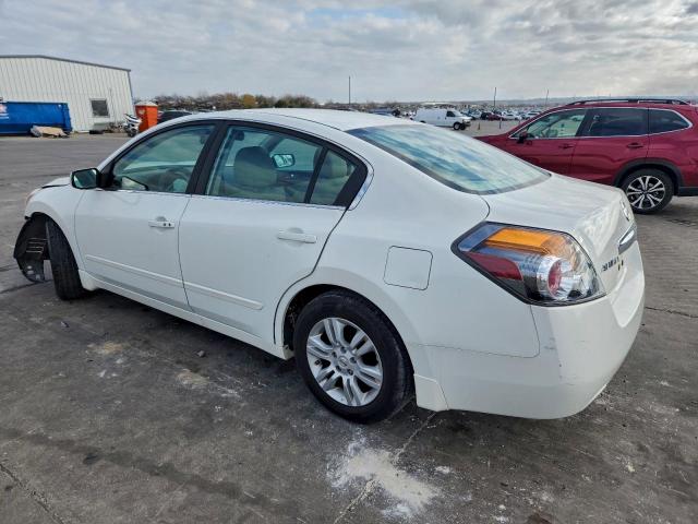 Nissan Altima Base Image 6