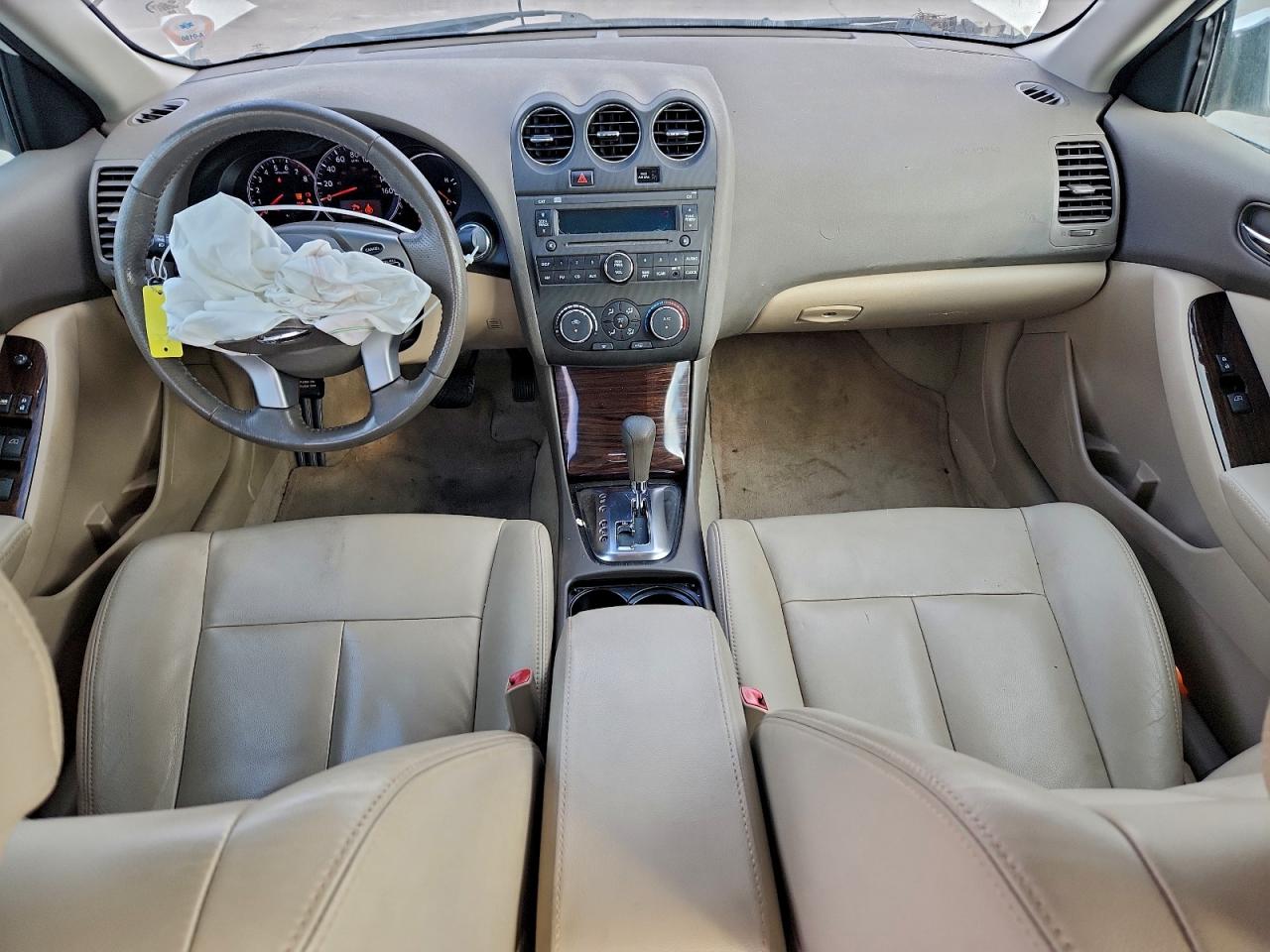 Nissan Altima Base Image 7