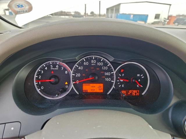 Nissan Altima Base Image 10