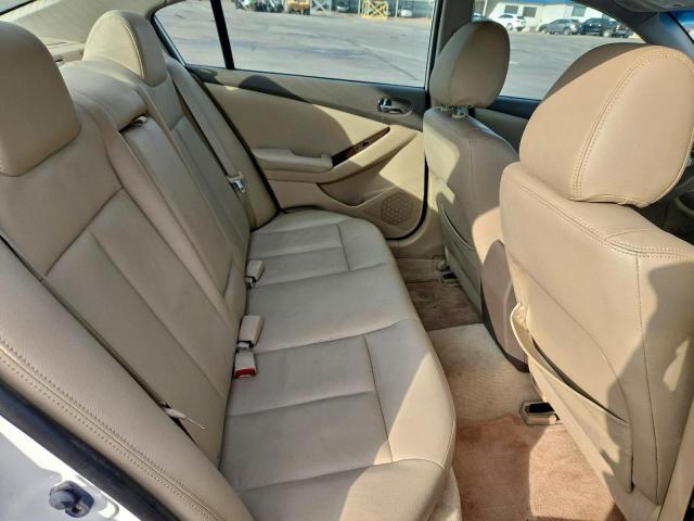 Nissan Altima Base Image 3