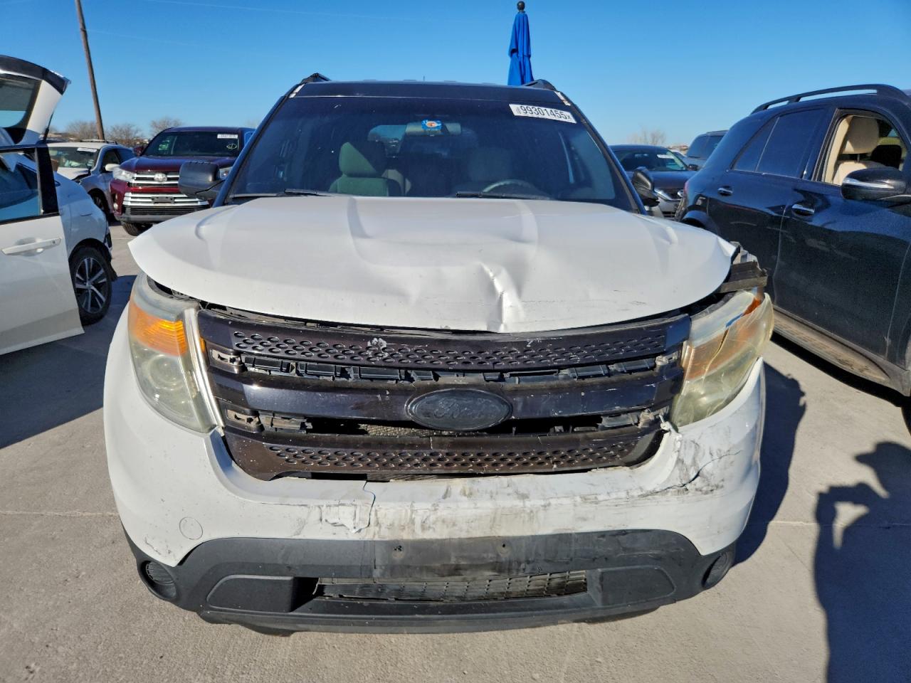 Ford Explorer Image 11