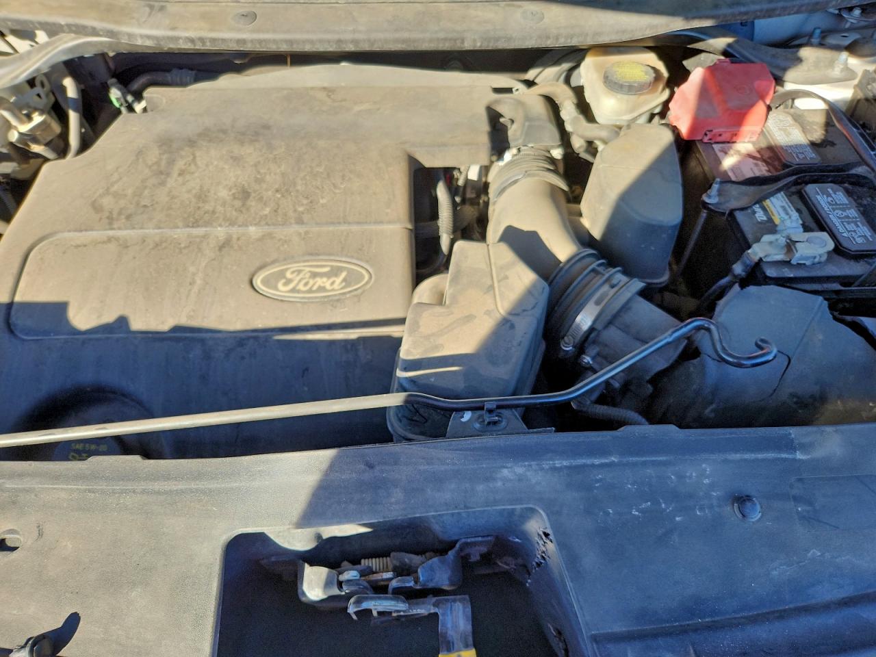 Ford Explorer Image 8