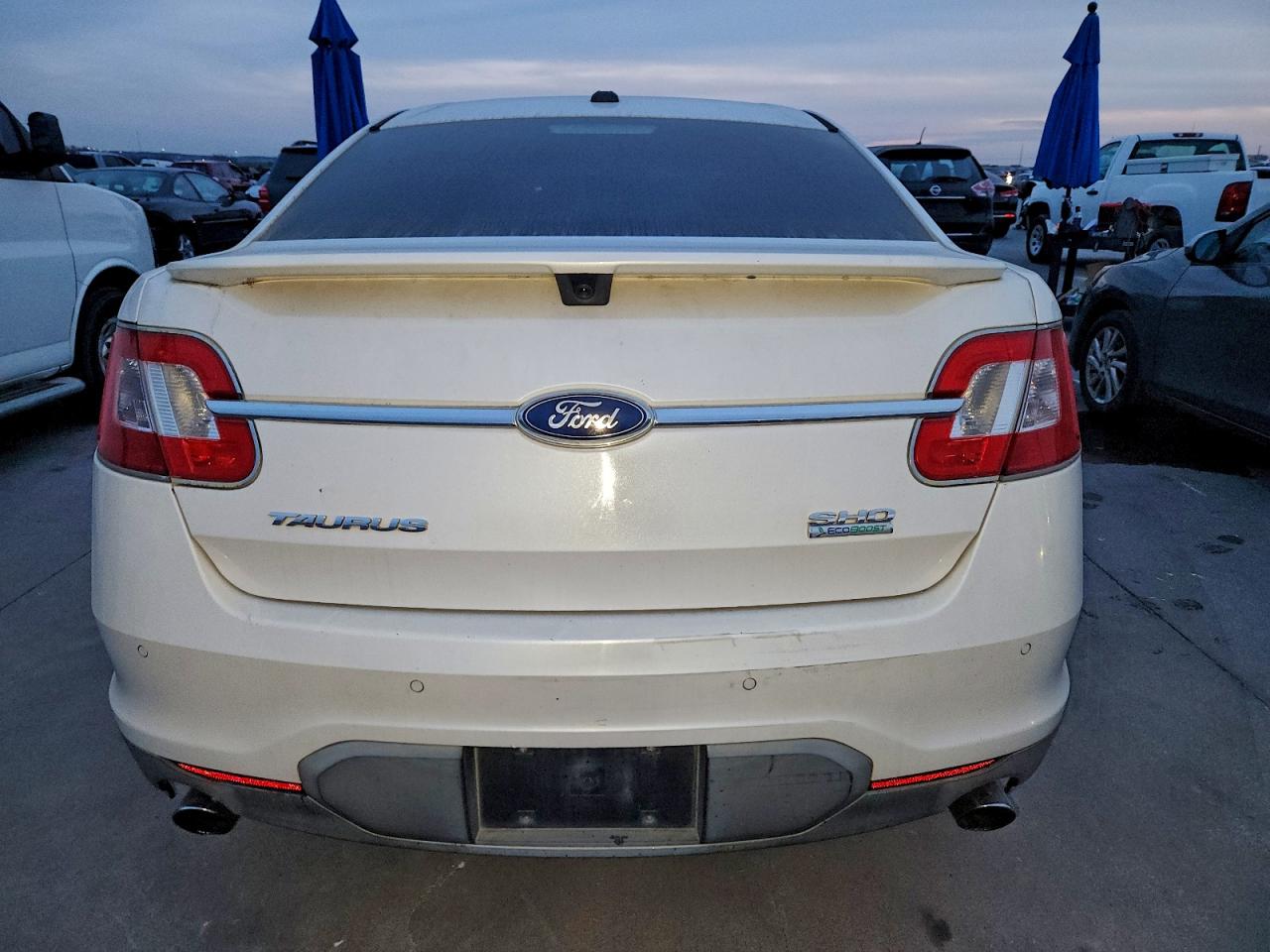 Ford Taurus Sho Image 2