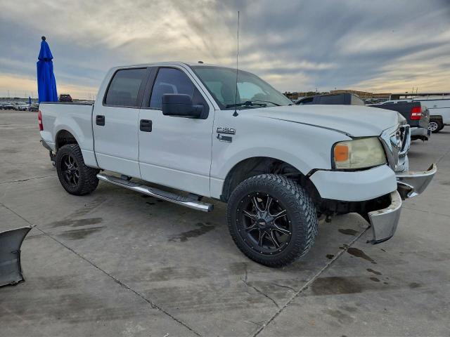 Ford F-150 Supercrew Image 11