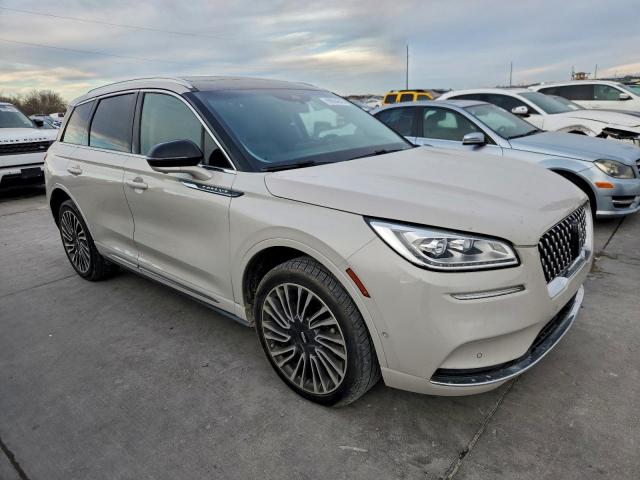 Lincoln Corsair Reserve Image 3