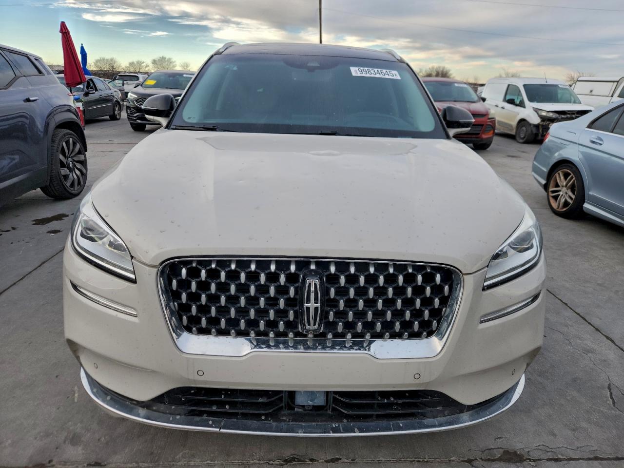 Lincoln Corsair Reserve Image 2