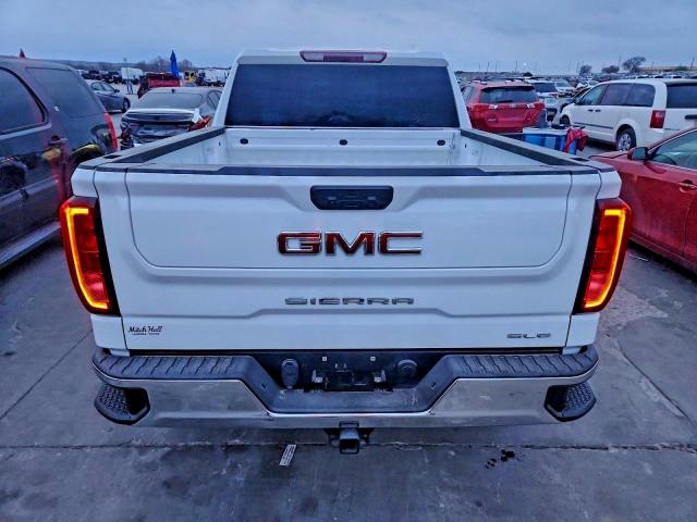 GMC Sierra K1500 Sle Image 6
