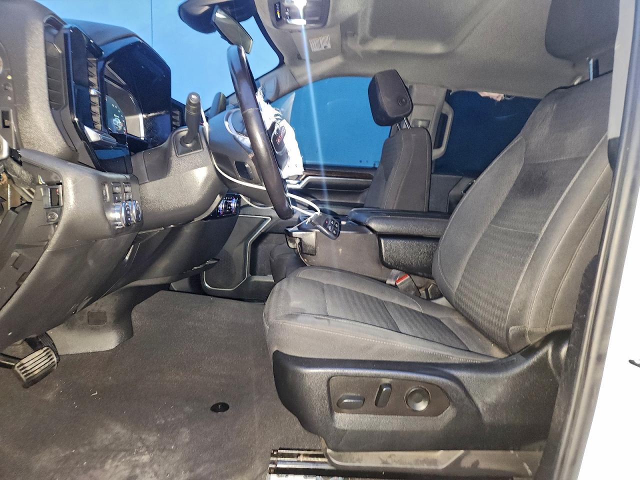 GMC Sierra K1500 Sle Image 12