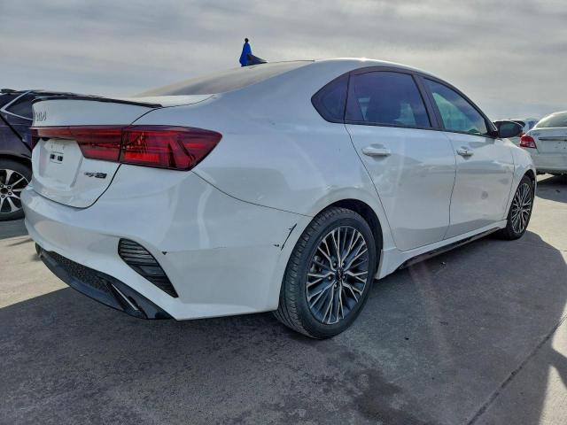 Kia Forte Gt Line Image 2