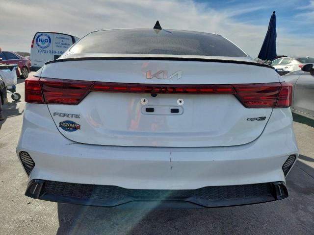 Kia Forte Gt Line Image 6